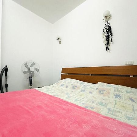 Апартаменты Angie House Embassy Area With Wi Fi Хургада Экстерьер фото